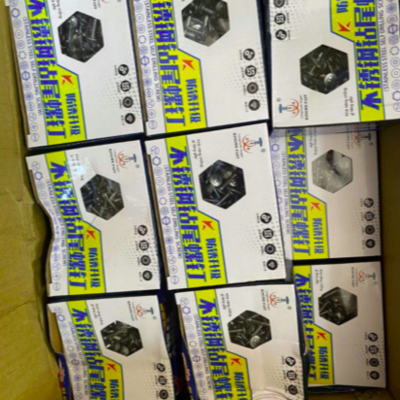 Vít tự khoan Inox 401 đầu tròn dùng trong thi công cơ khí